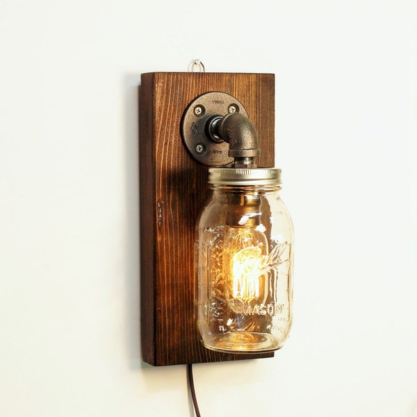 Mason Jar sconce lamp/Rustic home decor/Sconce lamp/Industrial lamp/Steampunk light/housewarming gift/gift for men/Bedside lamp/Rustic decor