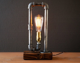 Table lamp-Desk lamp-Edison Steampunk lamp-Rustic home decor-Gift for men-Farmhouse decor-Home decor-Desk accessories-Industrial lighting