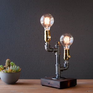 Industrial Table lamp-Desk lamp-Edison Steampunk lamp-Rustic home decor-Gift for men-Farmhouse decor-Home decor-Industrial lighting