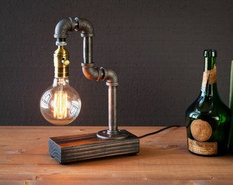 Table lamp-Desk lamp-Edison Steampunk lamp-Rustic home decor-Gift for men-Farmhouse decor-Home decor-Desk accessories-Industrial lighting