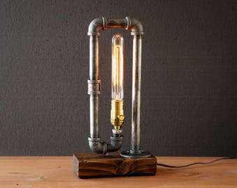 Table lamp-Desk lamp-Edison Steampunk lamp-Rustic home decor-Gift for men-Farmhouse decor-Home decor-Desk accessories-Industrial lighting