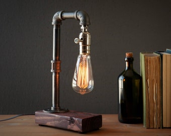 Table lamp-Desk lamp-Edison Steampunk lamp-Rustic home decor-Gift for men-Farmhouse decor-Home decor-Desk accessories-Industrial lighting