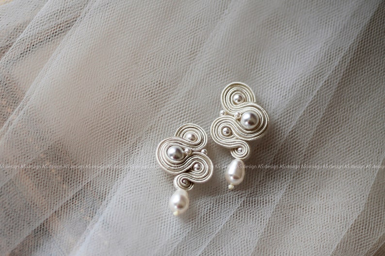 Romantic Bridal Soutache Earrings , Ellegant Wedding Pearl Earrings, Handmade bridal earrings, IVORY image 3