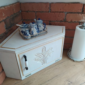 Corner Farmhouse Breadbox in grey, Cupboard Bread Box in Rustic, Kitchen corner, Wood Bread Box