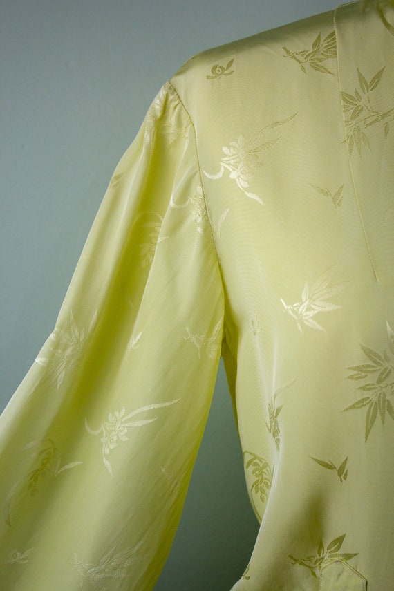 Vintage 1960s Yellow Satiny Asian Inspired Cheong… - image 4