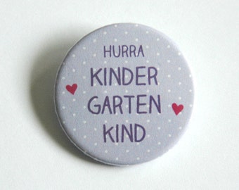 Button Kindergartenkind 38mm    lila