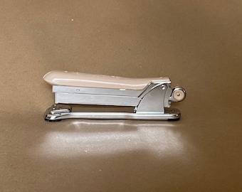 502 Made in USA Mid Century Modern 1960/'s Works Vintage Ace Liner Desk Stapler Model No Bakelite Wood Chrome