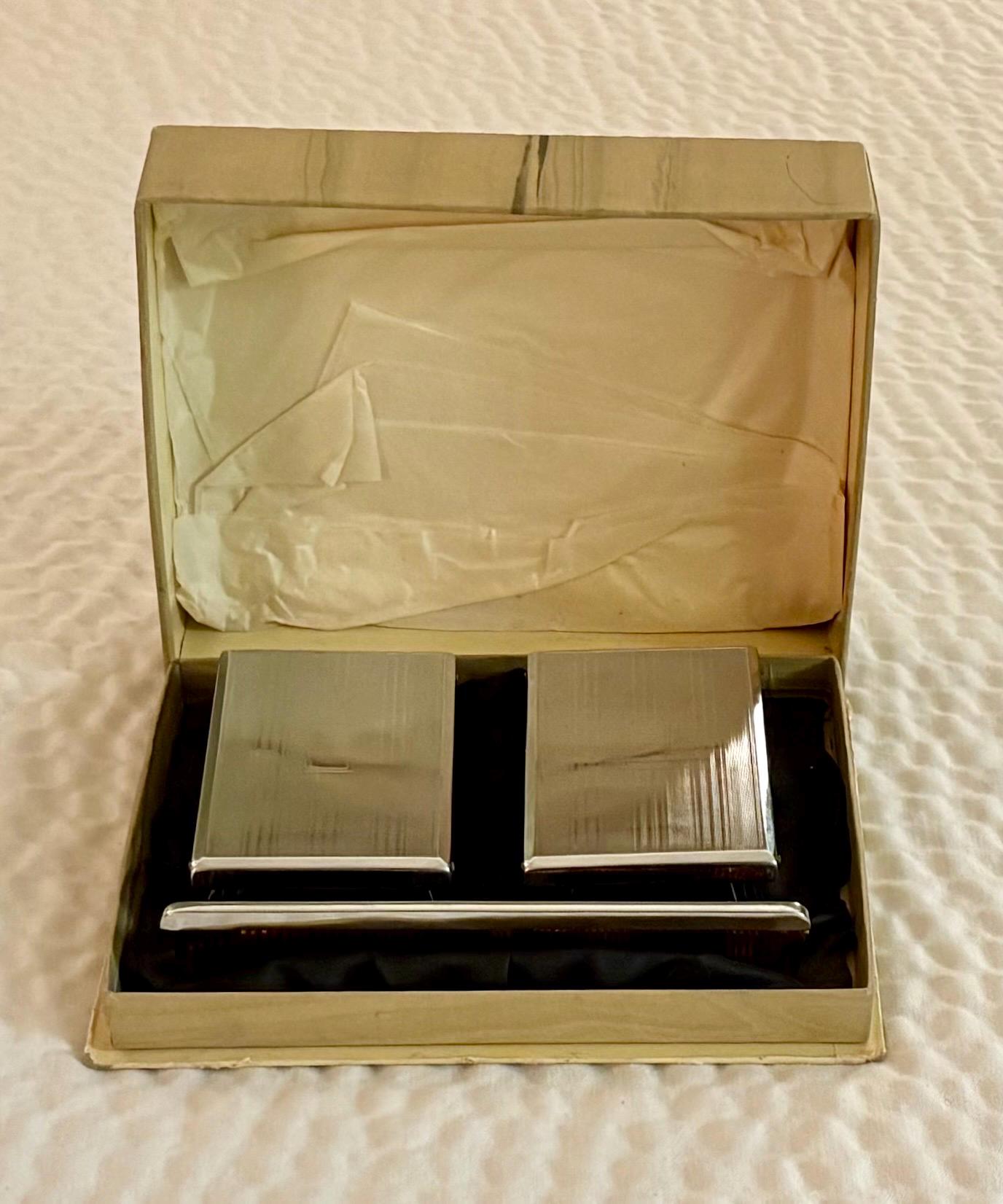 Vintage 1950’s Travel Grooming Kit