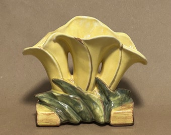 Vintage 1950’s McCoy Yellow Triple Calla Lily Vase Art Pottery