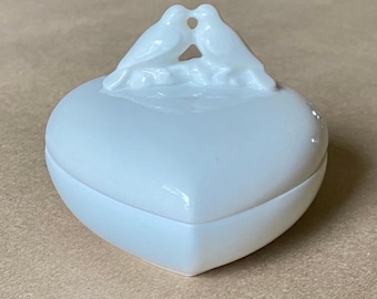 Limoges White Porcelain Trinket Box With Doves