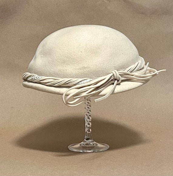 Vintage Cream Felt Hat