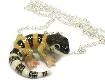 Brown Gecko Necklace, Lizard Necklace, Gecko Charm Jewelry, Lizard Jewelry, Gecko Jewelry, Gecko Pendant, Lizard Pendant, Brown Gecko Gift