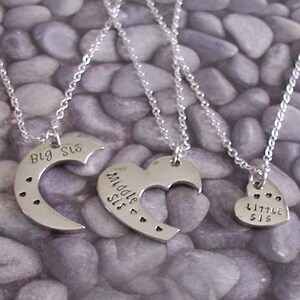 Three Sisters Necklace, Big Sister Necklace, Sisters Jewelry, Middle Sis Necklace, Little Sis Necklace, Sisters Gift, Sisters Charm Necklace