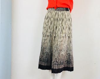 Pleated skirt | vintage pleated skirt | vintage skirt size M | vintage skirt size 38 DU | moody skirt | plooirok M