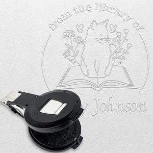 Alleen invoegen: uit de bibliotheek met custom embosser met 50 GoldSeal-labels: meer dan 40 ontwerpen om uit te kiezen! -Ex Libris-embosser 1-5/8"