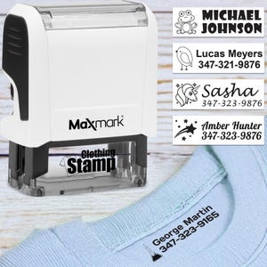 Carimbo de roupa personalizado - Carimbo de nome infantil personalizado - Escolha entre muitas fontes e ícones - Caixa branca - Perfeito para roupas, acampamentos e muito mais