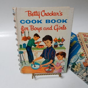 Betty Crocker&#39;s Cook Book for Boys and Girls, 1957 First Edition