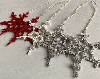 Snowflakes in white, grey and red. Crochet Mini Erantia snowflakes. Crochet snowflake Christmas tree decor. Scandi Christmas decor.