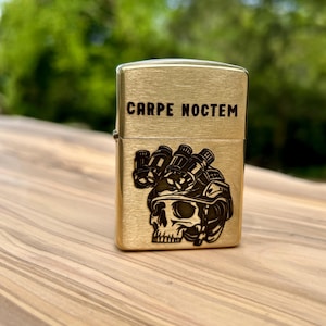 Carpe Noctem | Zippo gravé en laiton | Zippo en laiton massif | Cadeau pour lui | Zippo personnalisé | Goon Zippo