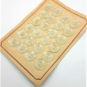 Knopen van helder Tsjechisch glas met geometrisch ontwerp op de originele kaart, 24 knopen van helder glas uit de jaren 40, gebreide kleding, glazen knopen van 18 mm,