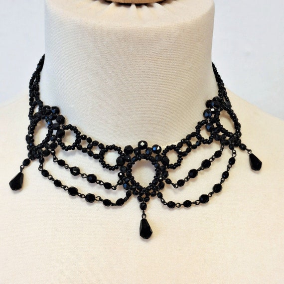 Victorian Romantic Goth black glass and wire bead… - image 1