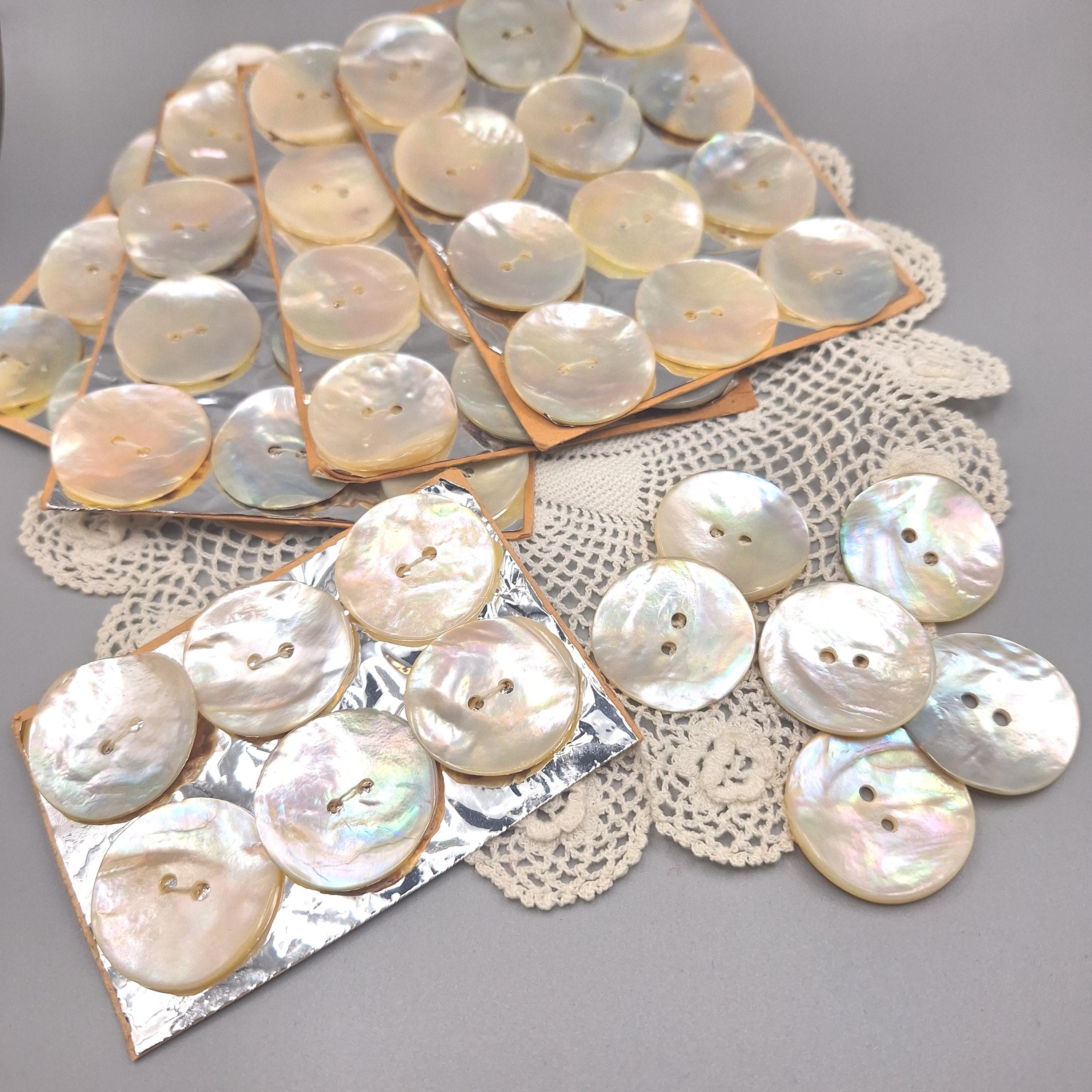 Vintage buttons - Etsy 日本