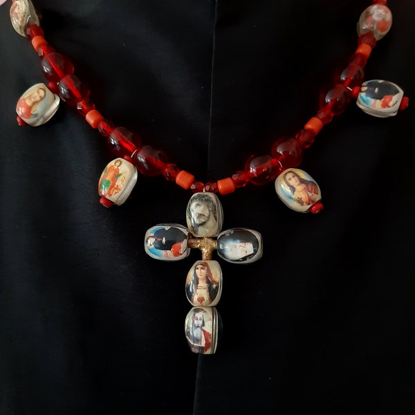 Collier de perles d'image grecques orthodoxes de style Renaissance gothique avec croix, perles de verre rouges, collier de perles religieuses, costume néo-victorien