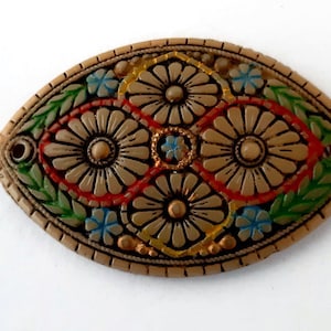 Hand painted antique oval molded pottery cabochon from 1910 in beige with design highlighted with paint, dark academia journal crafts 3.5 cm
