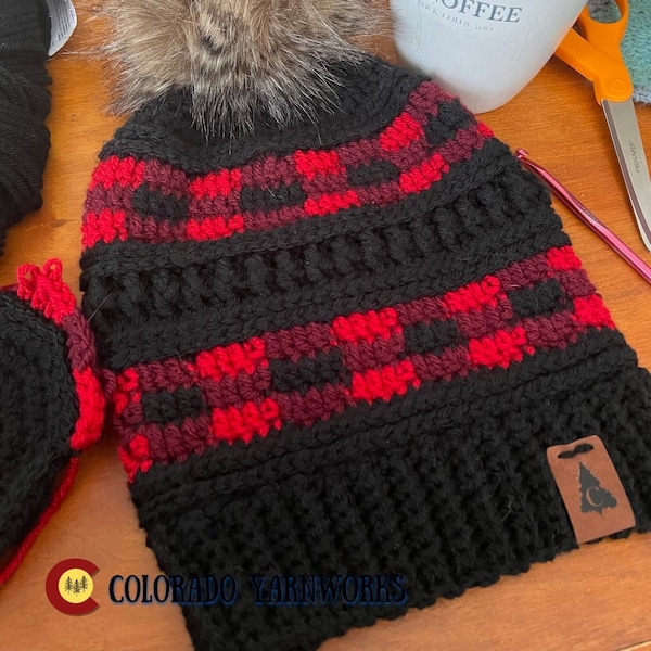 Crochet Plaid Beanie PATTERN, Woodland Plaid Beanie, Buffalo Plaid Winter Hat, Country Farmhouse Feel, Faux Fur Pompom Hat