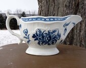 Rare - Early Worcester DR. WALL quot First Period quot - c.1760 - Strap Flute quot FLORAL quot Sauce Boat - Open Crescent moon mark