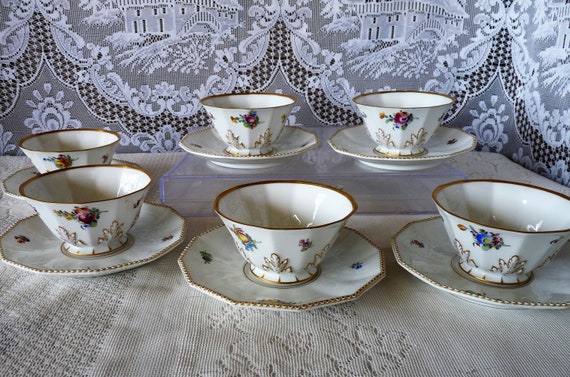 ニンフェンブルグ 　Nymphenburg　ドイツ製　カップ＆ソーサー4　ピンク　花　 ニンフェンブルク「Nymphenburg窯 花文様カップ＆ソーサー