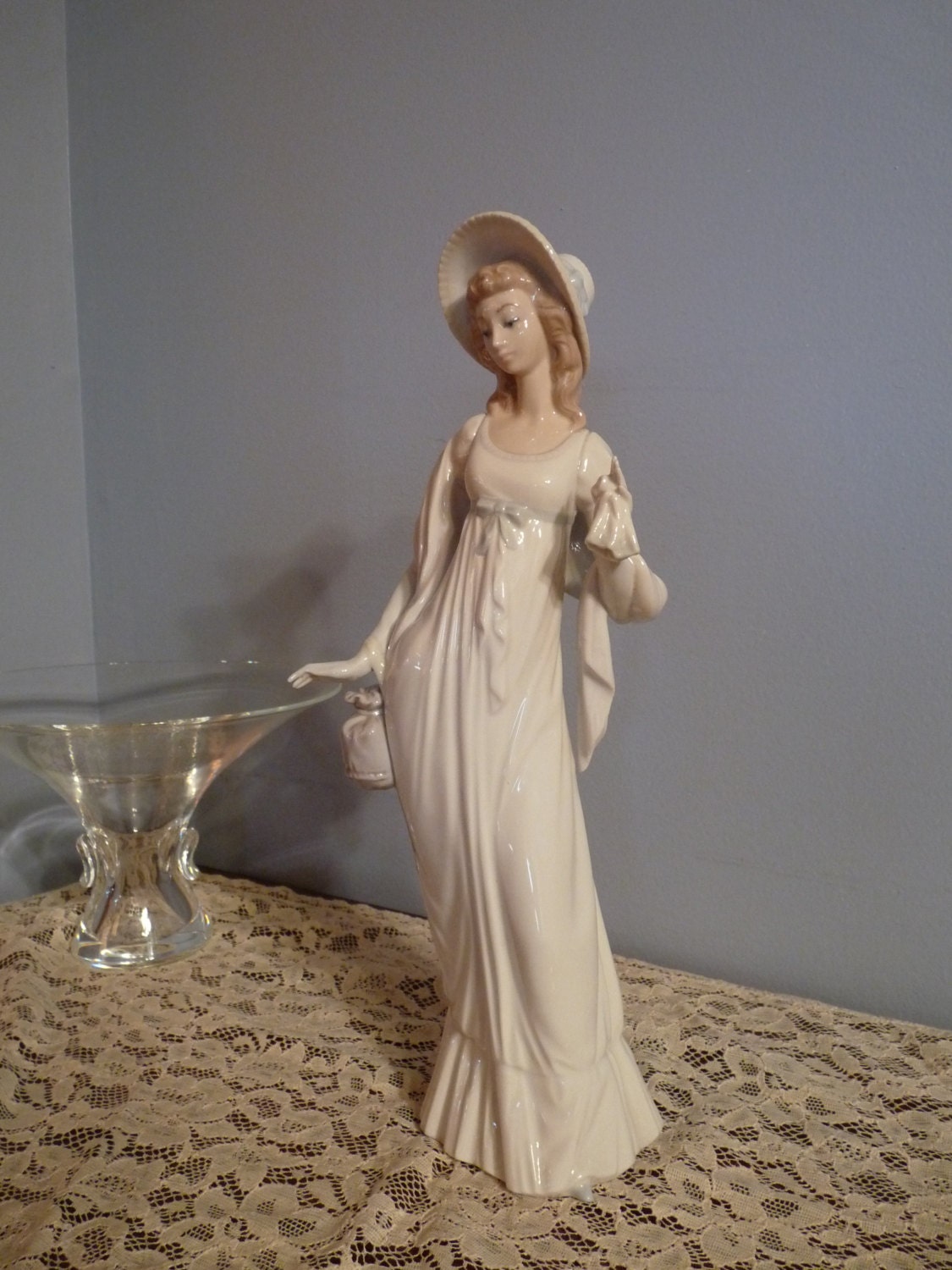彫刻・オブジェ Lladro DE PASEO Y LECTURA 05000 Lladro DE PASEO Y LECTURA 05000