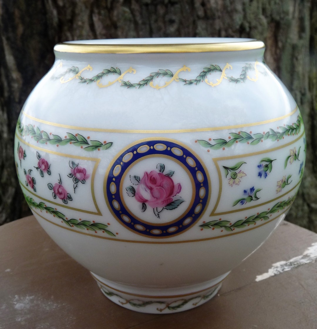 Haviland Limoges France - #1038 LOUVECIENNES Pattern FLOWER
