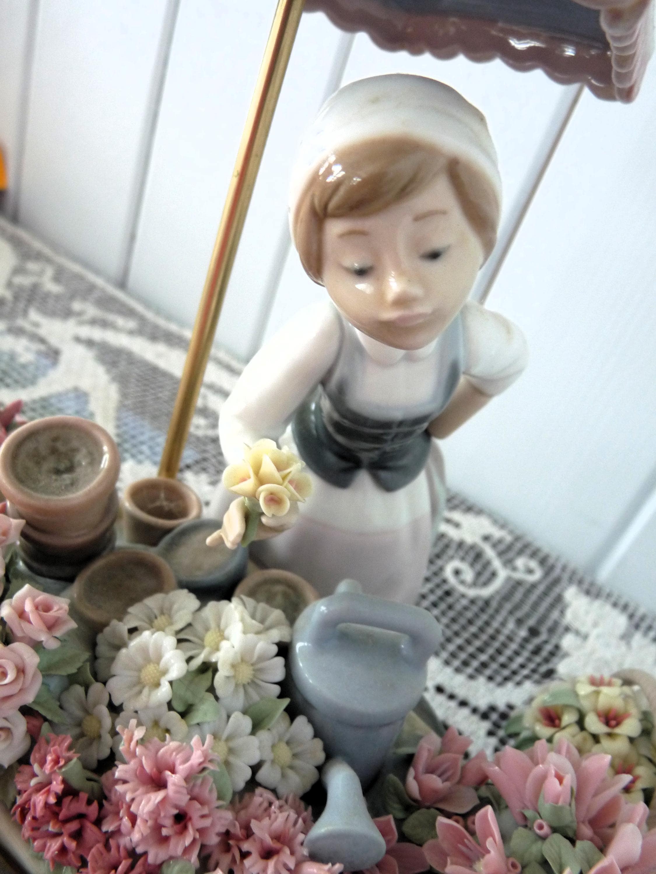 リヤドロ スペイン #1454「季節の花」彫像 彫刻家ホセ・プチェ作