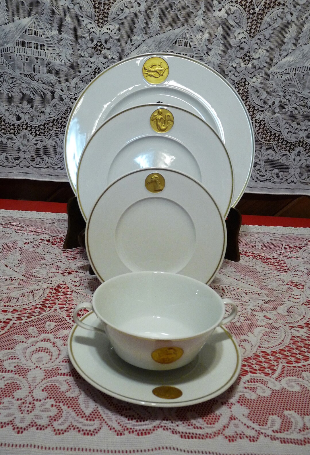 KPM Berlin, Germany - Choice: ARKADIA JEWEL - 24k Gilded Gold ...