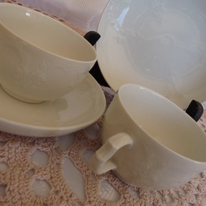 KPM Berlin - NEUZIERAT Ivory pattern - Two Tea Cup & Saucer Sets by Friedrich Elias Meyer Plus One FREE Pie / Dessert Plate