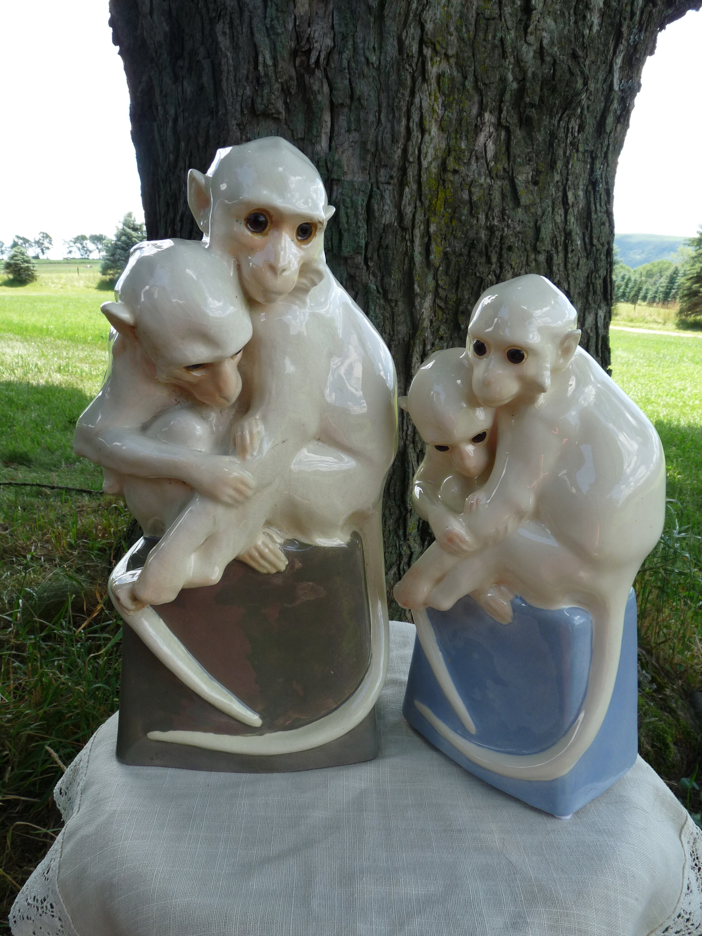 WKWW Weiner Kunstkeram Werkstätte, Vienna Austria - 1920's  Two Loving AUSTRIAN MONKEYS - 12.25" tall #285 or 10" tall #302 Porcelain Lamp