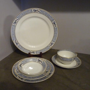 Theodore Haviland Limoges France &quot;RANI&quot; pattern ONE 6pc Dinner Place Set, Gold Trim & Blue Band - Bird of Paradise cartouches