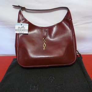 HERMES (Hermès) Paris - made in France - Authentic  - Maroon color  Box Calf Leather Hobo Bag with Gray Dust Bag