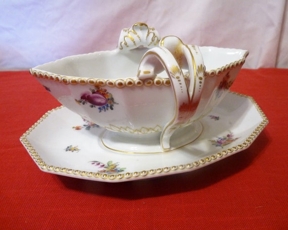 Dodecagon shape 9.75 DINNER LUNCHEON PLATE #982 Choose Assorted Hand-Painted Flower Decor Nymphenburg Bavaria Perl Gold Trim Pearl