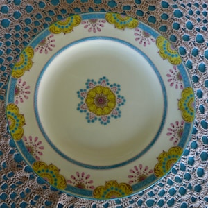 Wedgwood England 10.25" - pattern X8203  - Enamel decorated  Blue / Yellow / Pink Swag Design - ONE or SET 4 Dinner Plate(s)