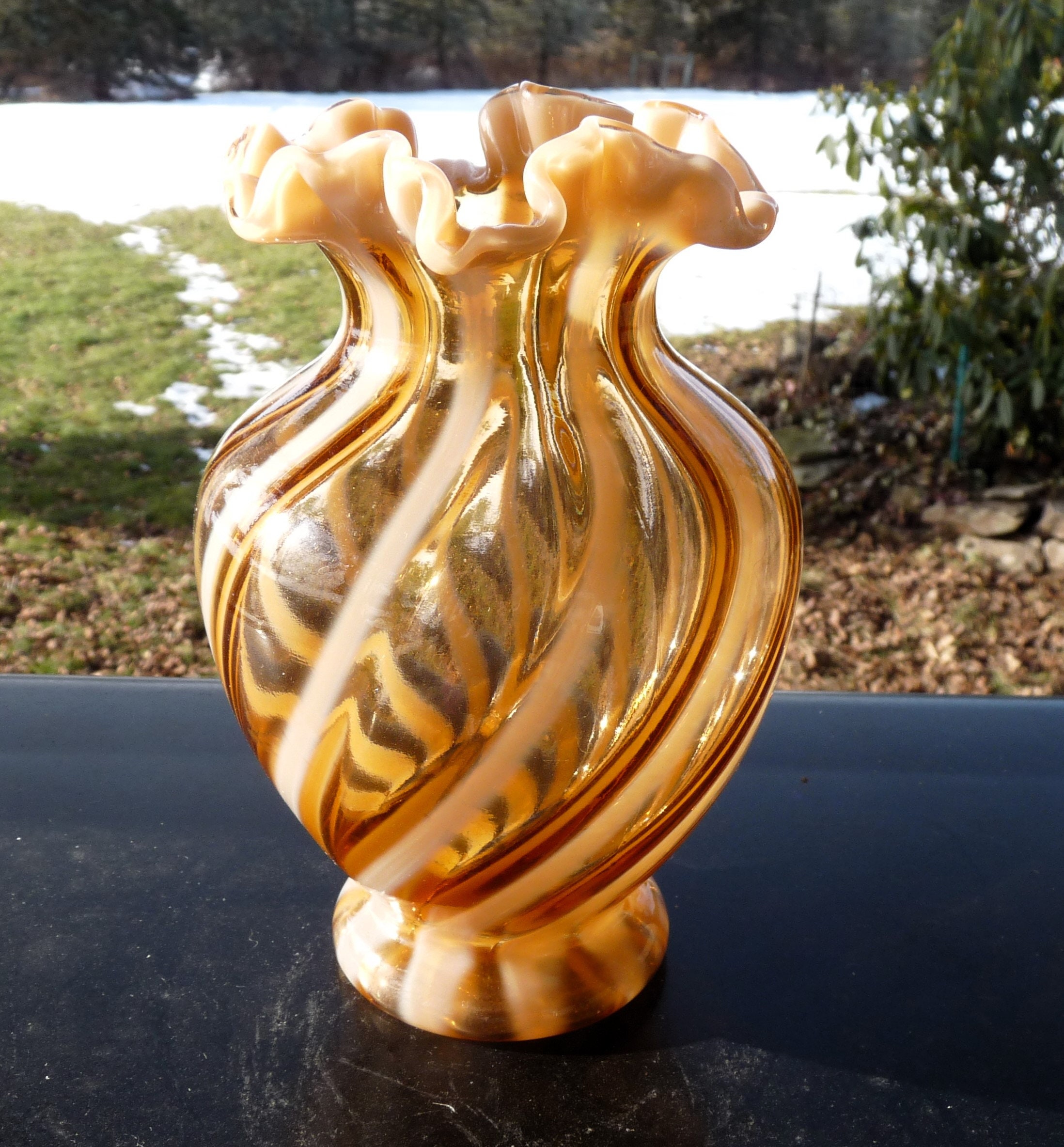 フェントン クランベリー コインドット フラワーベース Fenton Coin Dot Ruffled Vase, Shape 1925 6