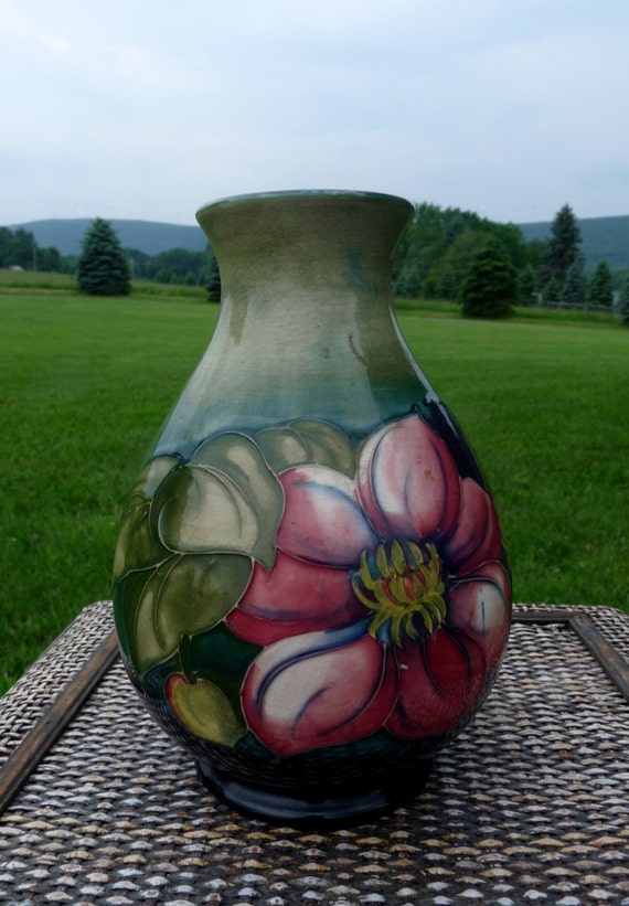 Signed William MOORCROFT - 1920's CLEMATIS Flowers 7.5
