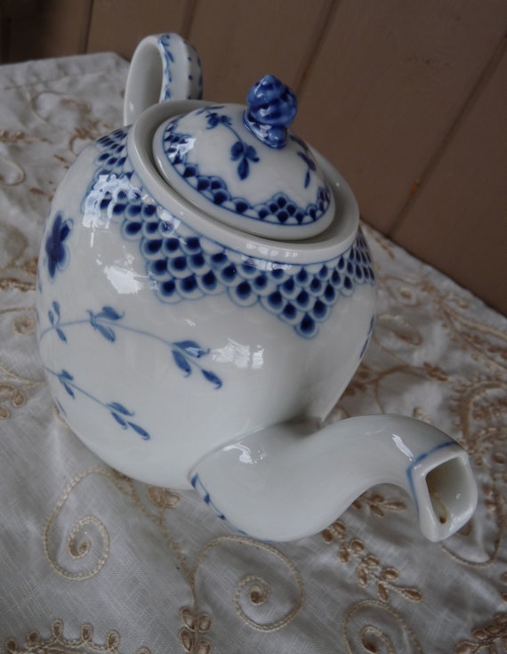 B&G Bing and Grondahl, Denmark - BLUE TRADITIONAL (no Trim