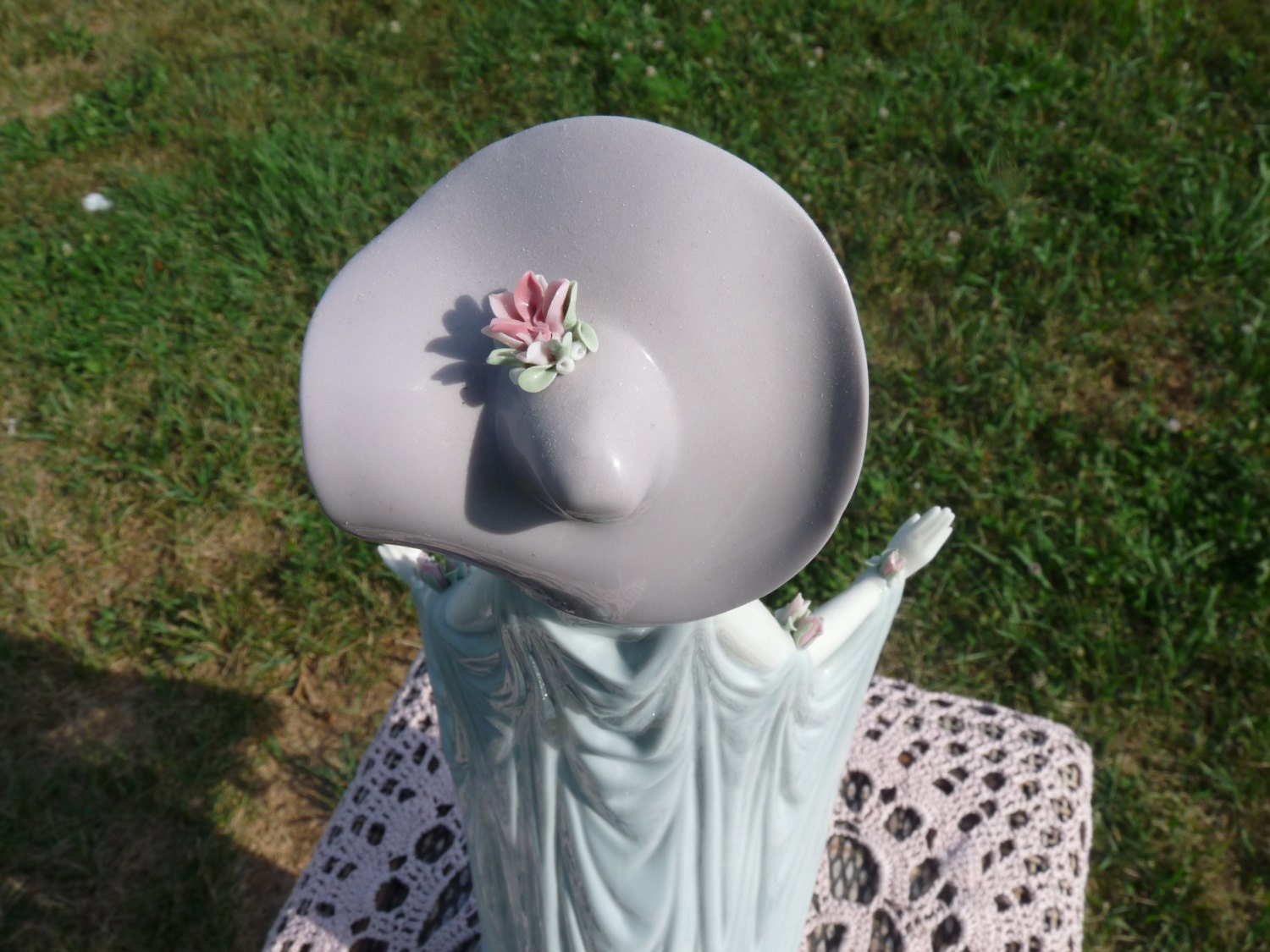 Lladro Spain #1428 AFTERNOON TEA (spanish Name: Dama Montecarlo