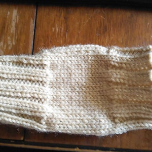 Round About Fingerless Mitts image 3