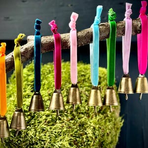 素朴な真鍮製オーナメントベルセット 4個 | クリスマスホリデー ヴィンテージ フェスティバルデコレーション