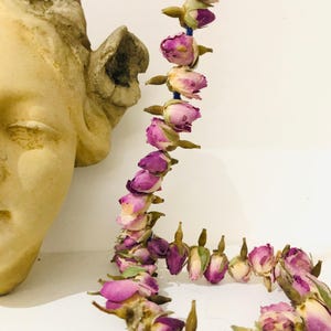 Ghirlanda di boccioli di rosa, decorazione per la casa primaverile/estiva, idea regalo con festoni di fiori