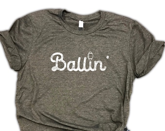 Camiseta de mamá de fútbol, mamá de fútbol, camiseta de mamá deportiva, mamá alegre, temporada de fútbol, fútbol de la escuela secundaria, esposa de fútbol, fútbol americano universitario