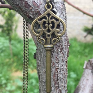 Antique Bronze Skeleton Key Pendant Charm Necklace - Bronze Colored Boho Jewelry - Skeleton Key Talisman Amulet - I1001